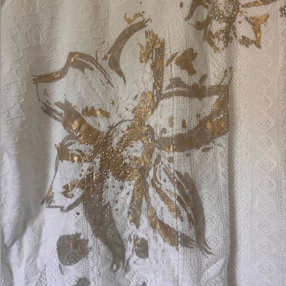 Textured White with Gold Floral Pattern Chico’s Zenergy Women’s Shirt SZ 2 (B7) - Picture 2 of 5
